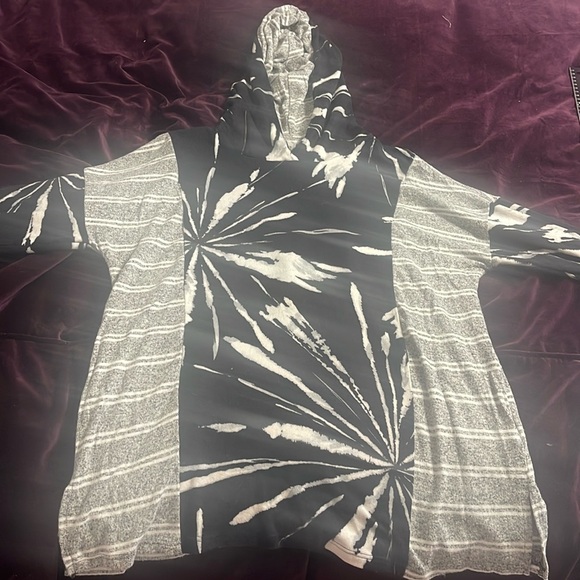 Honeyme super soft hoodie, lightweight, fun color block/patterns - Picture 1 of 6